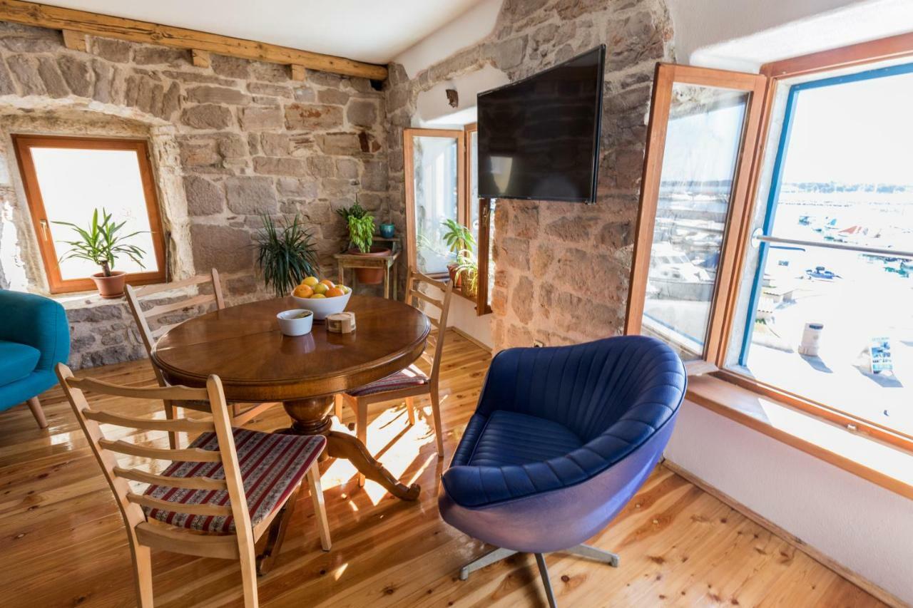 Old House Apartment โวดีเซ ภายนอก รูปภาพ